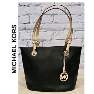 MICHAEL KORS, Beautiful classic black leather mid-pebbled tote bag